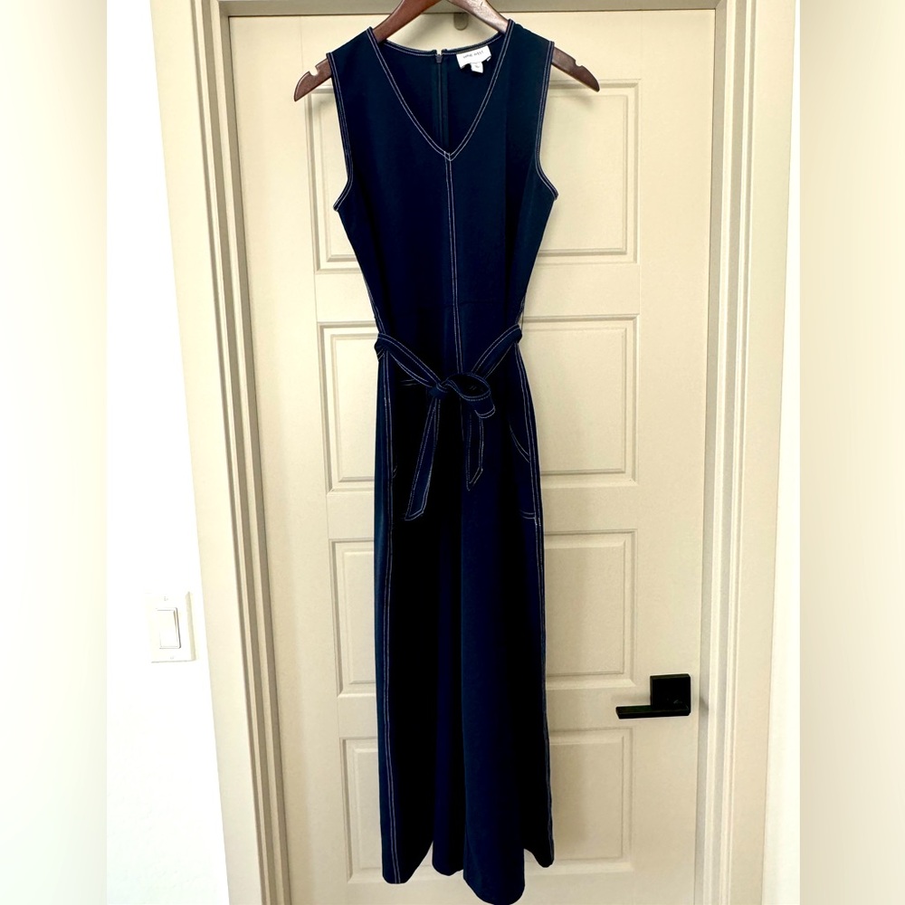Nine West Navy Blue Jumpsuit with Back Zip and Tie Belt. (Size Small)